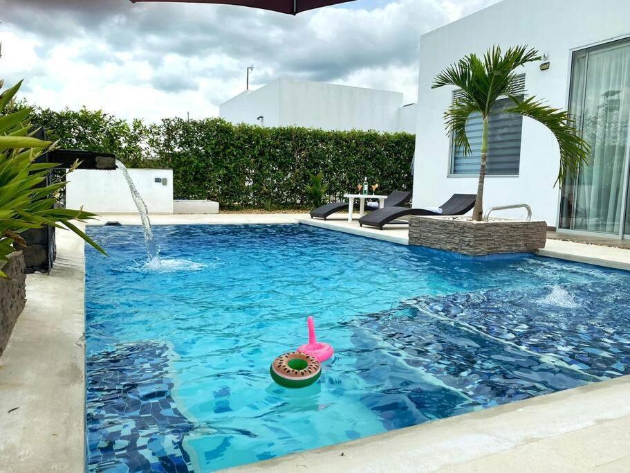Вилла Casa Palma Roja Boutique , Piscina Privada Кармен-де-Апикала Экстерьер фото