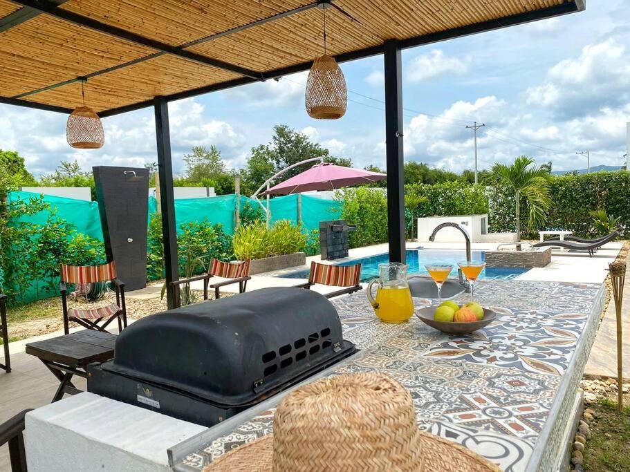 Вилла Casa Palma Roja Boutique , Piscina Privada Кармен-де-Апикала Экстерьер фото