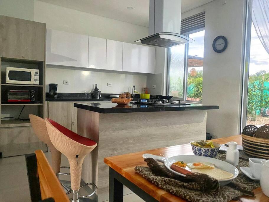 Вилла Casa Palma Roja Boutique , Piscina Privada Кармен-де-Апикала Экстерьер фото